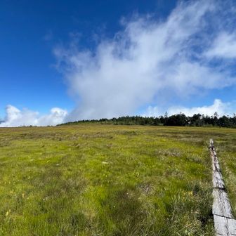 いやー良かった。
いそいそと下山して、会津朝日岳へ💨