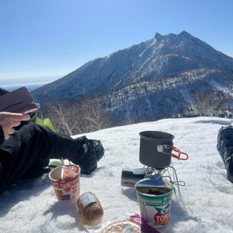 恵庭岳を見ながら贅沢な朝ご飯タイム