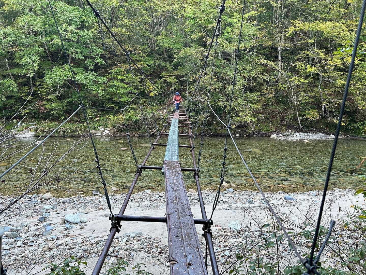 なんとか渡れました😓
続いて第二陣をみまもる