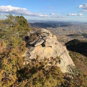 この高御位山の岩山からは360度の大パノラマが楽しめました♪