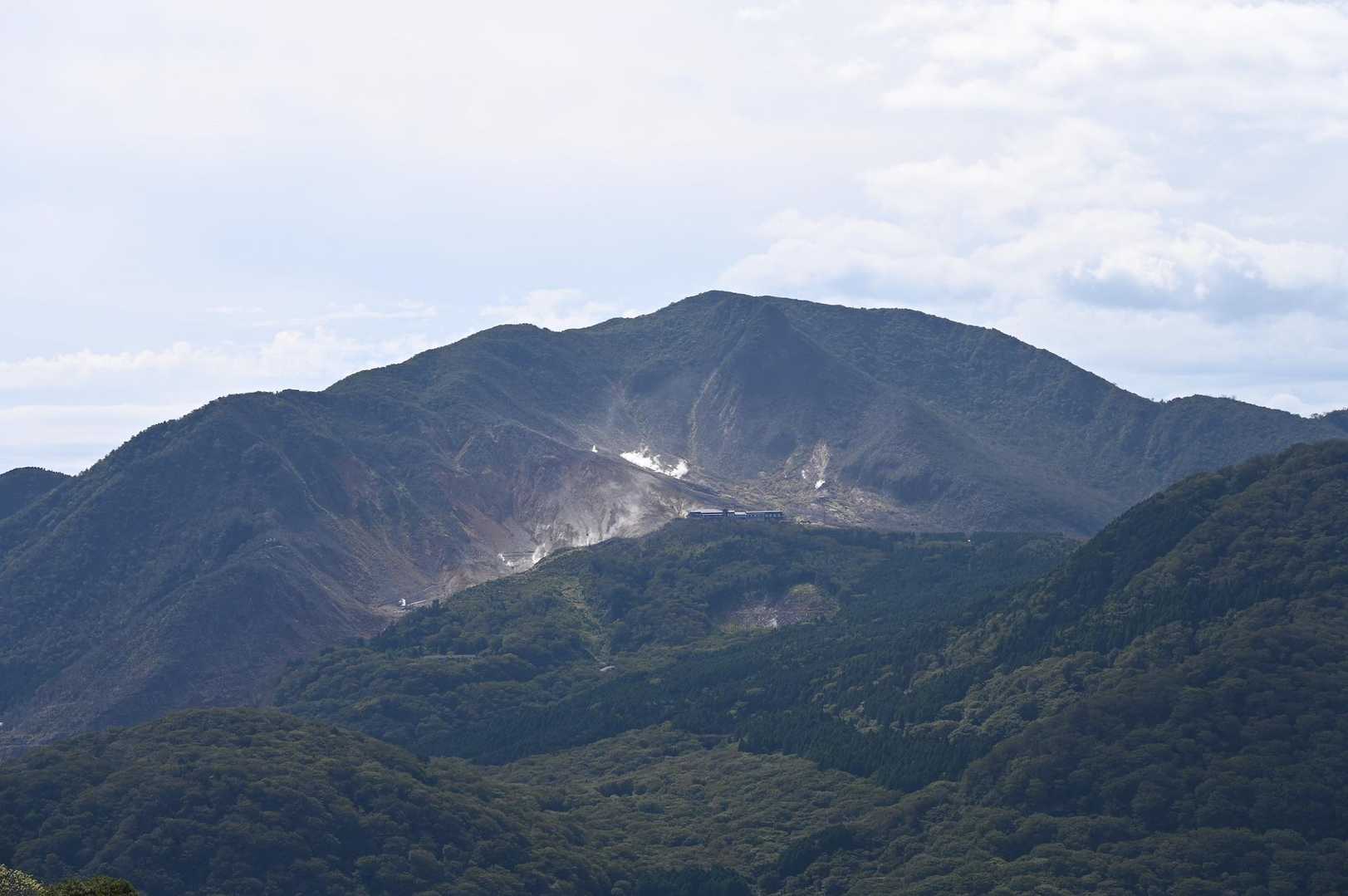 大涌谷は今日もモクモク。