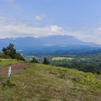 山頂から見た景色。くじゅう連山。