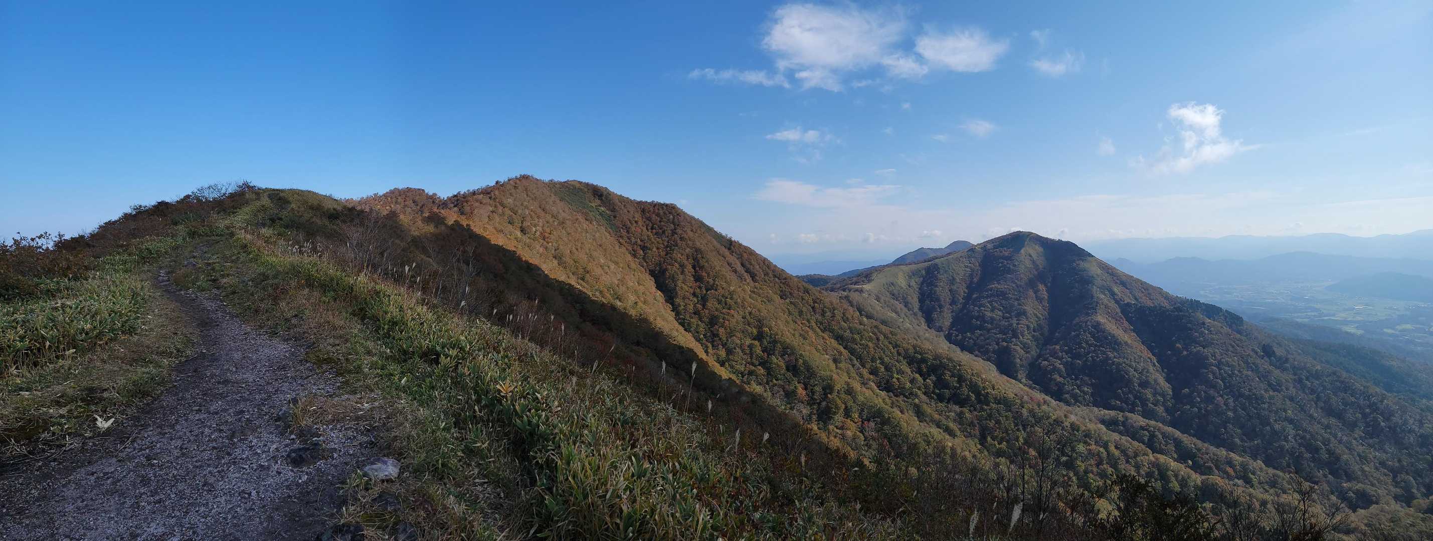 上蒜山登山口-槍ヶ峰-上蒜山-中蒜山-日留神社-中蒜山登山 縦走コースの写真