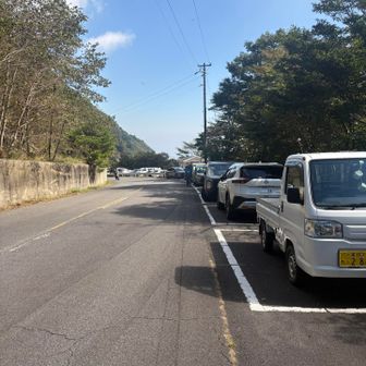 路駐の車で一杯でしたが、時間が少し遅い事もあり駐車場に停められました