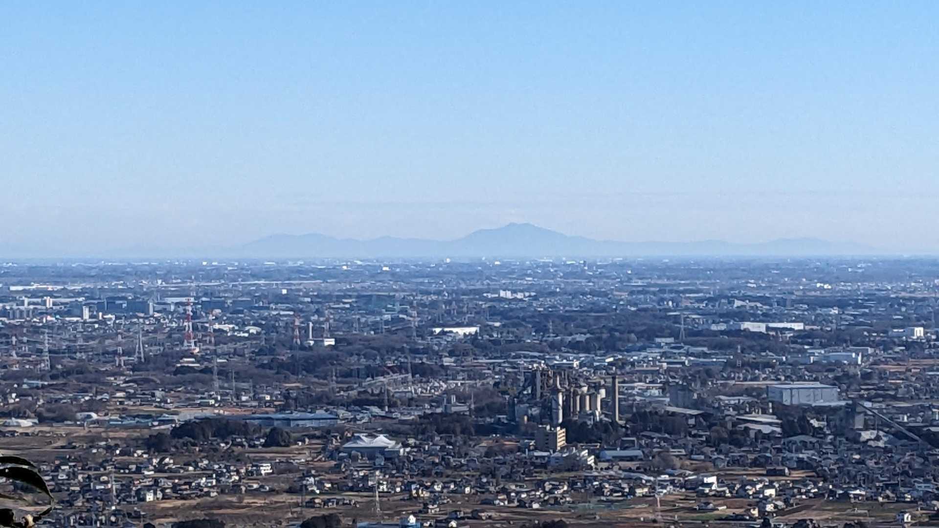 たぶん筑波山。