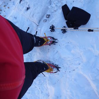 アイゼン装着！