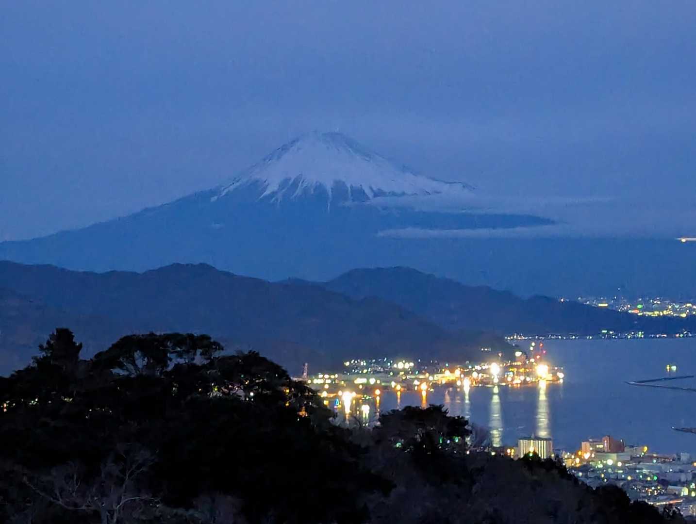 逢う魔が時の富士山