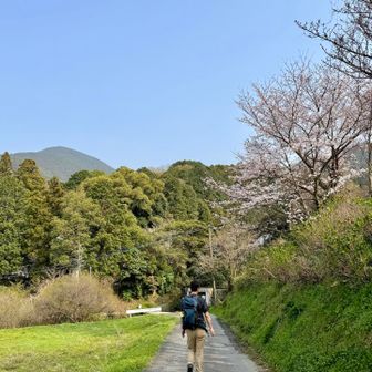奥に見えてんのは若杉山？
お初の山だったからよくわかんない。