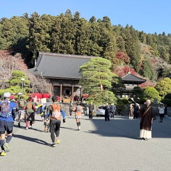 久遠寺、僧侶さんたちも応援📣