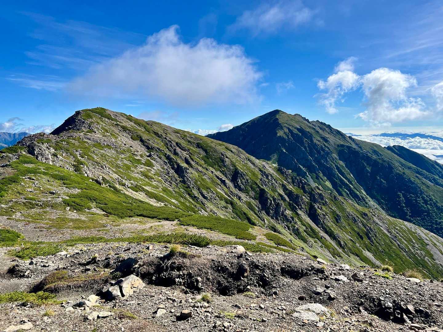 赤石岳・聖岳登山口-笊ヶ岳登山口-駒鳥池-千枚岳-丸山-悪 周回コースの写真