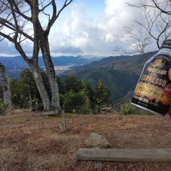 朝からキャンプ場でコーヒーいただき、みわかれ茶屋でもコーヒー飲んで、また缶コーヒー飲んでるなぁ