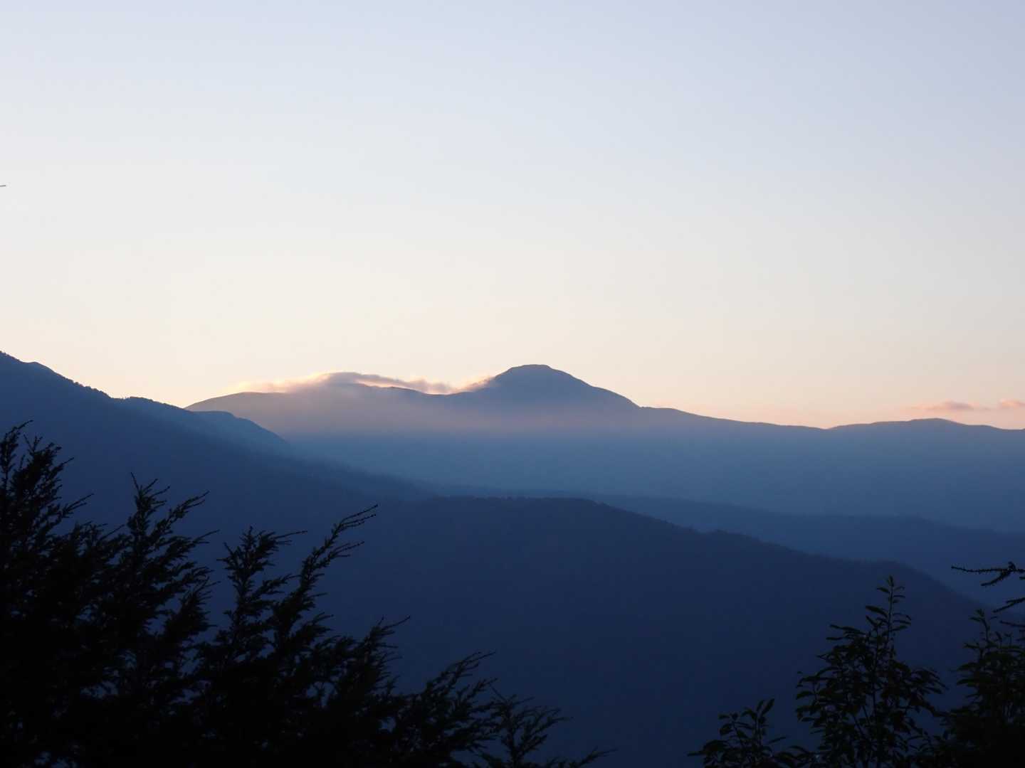 上河内岳。
