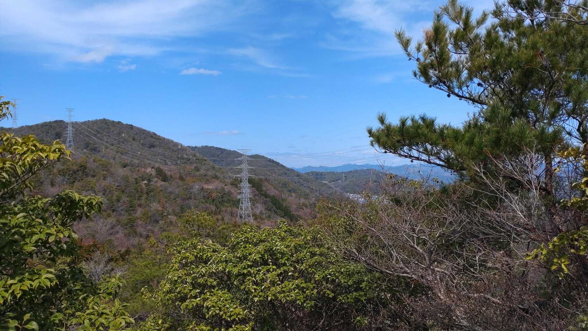岩場・滝・札所、駅から駅をつなぐ中山連山縦走の写真