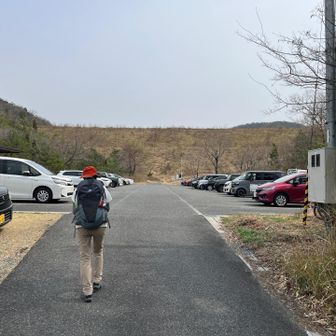 ほらっ！
こんなに🚙止まってるのに1人しか会ってない
大坂山は人気がないね〜