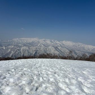 振り返ると苗場山✨