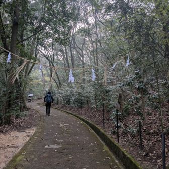 低山歩きもイイのではと、今日は息子の提案です
ココからスタートします