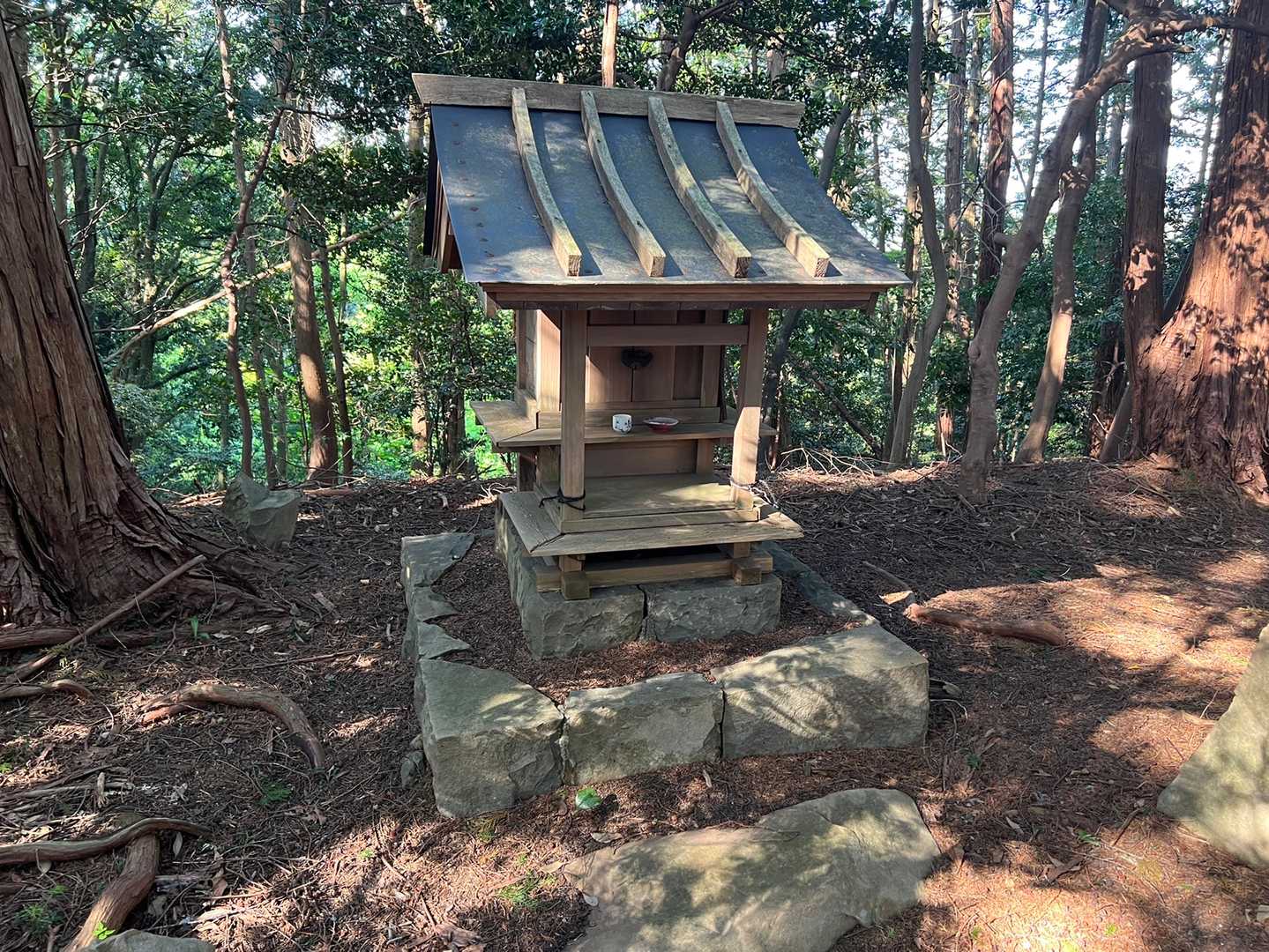 また祠