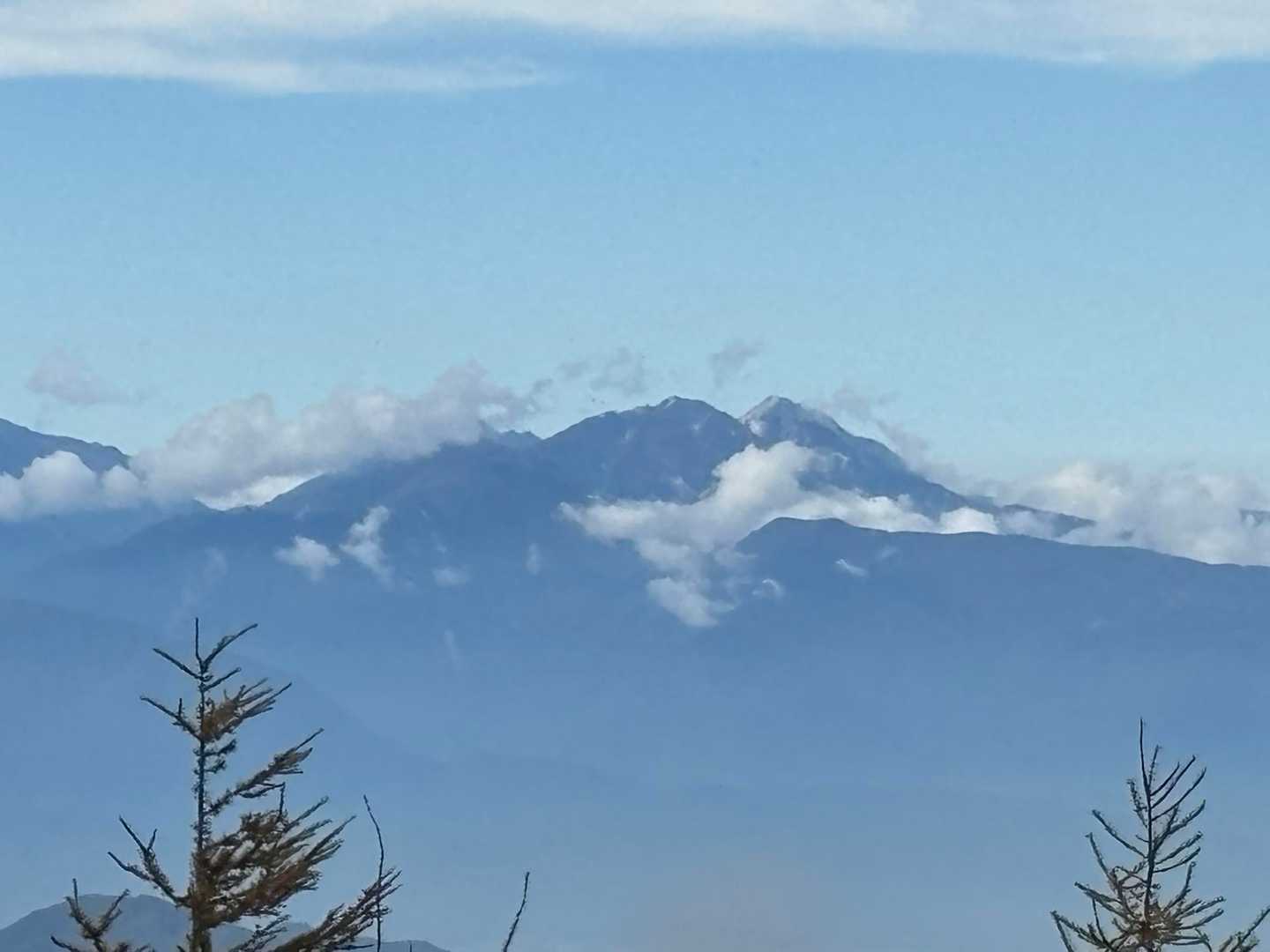 鳳凰🐦‍🔥甲斐駒ヶ岳⛰️はドッシリと