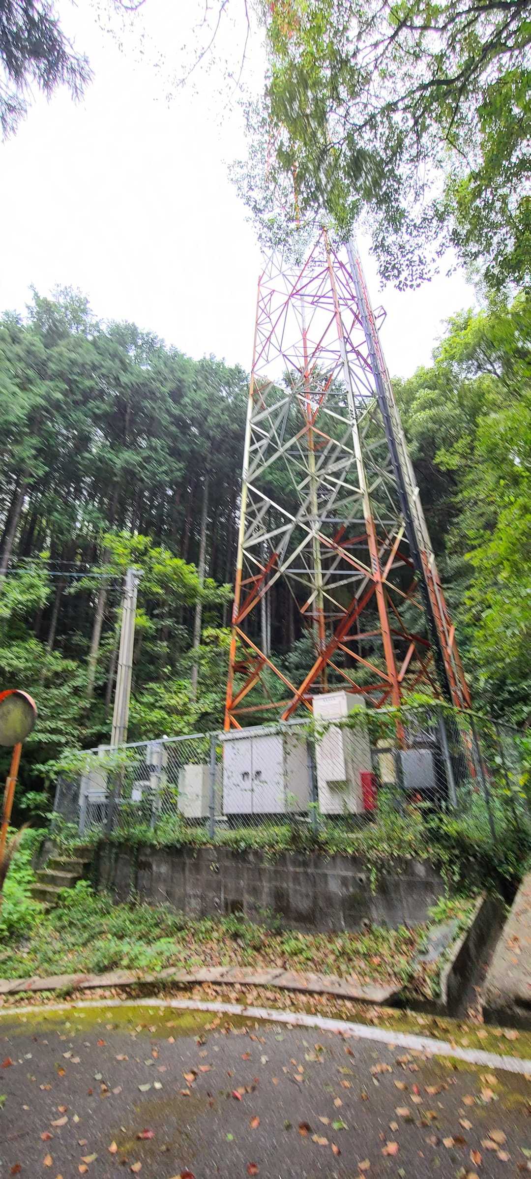 鉄電波塔📡❔🤔