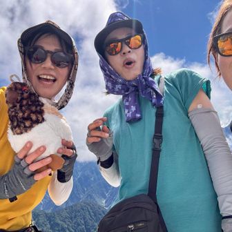 来たよっ
雄山🏔️3003m
360度最高😃

ゆみたん、昨日の足痛もテーピングぐるぐるした為　今日は痛みなくここまで来れました✨