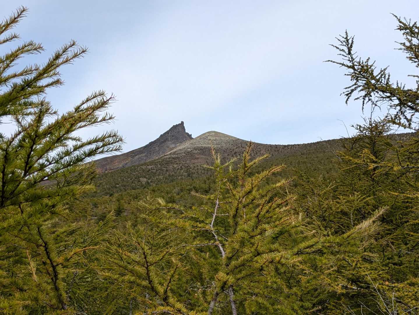 剣ヶ峰、鋭い