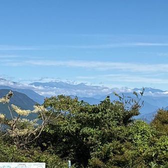 北岳、荒川岳、鳳凰三山など遠くまで見えてた