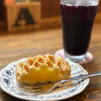 宿に戻って荷物の整理をしてから
楽しみにしていた西糸屋さんのアップルパイ🍎
変わらない美味しさ
とっても美味しいからおすすめ😆