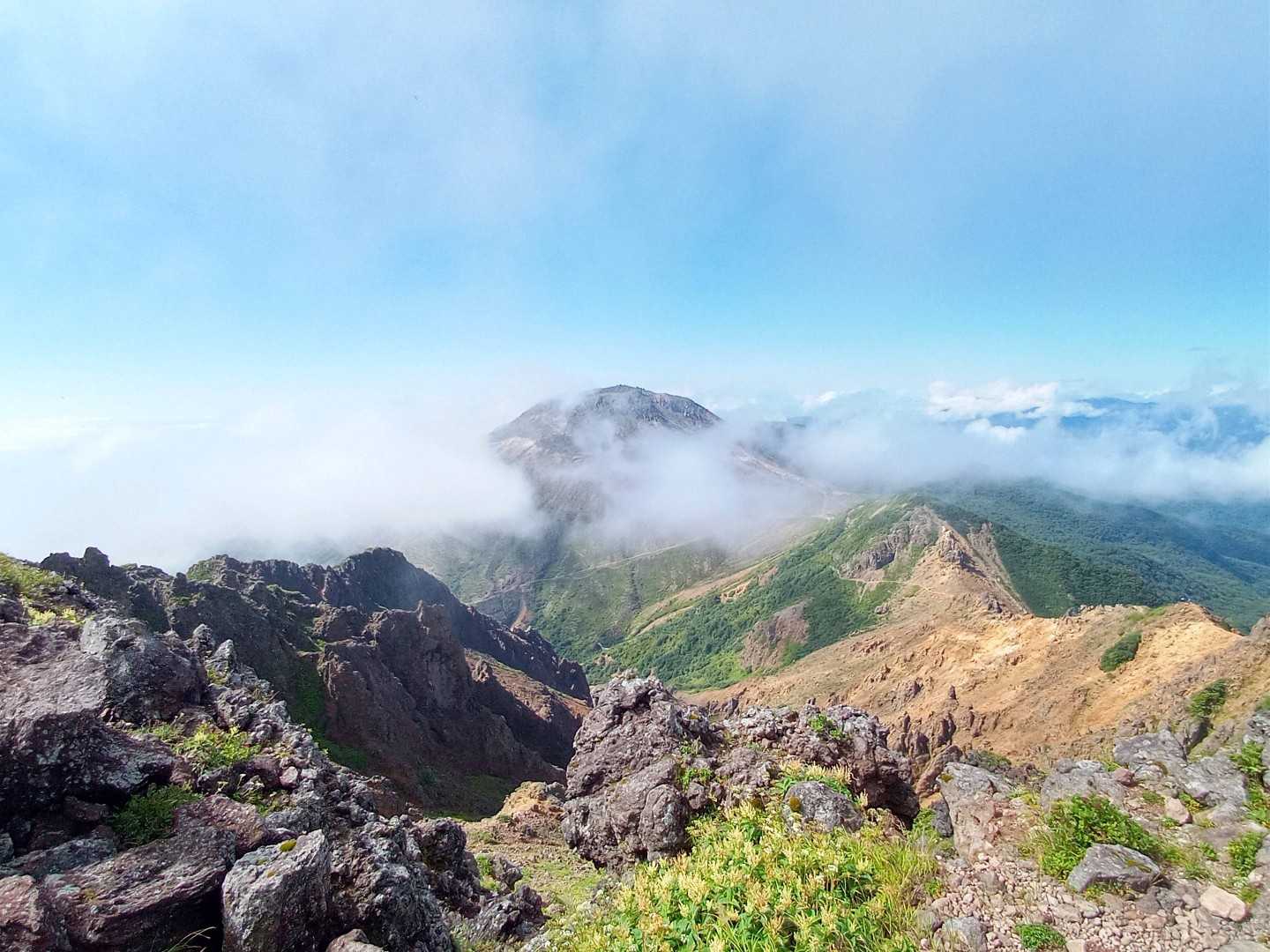 峠の茶屋登山口-朝日の肩-朝日岳-茶臼岳 周回コースの写真