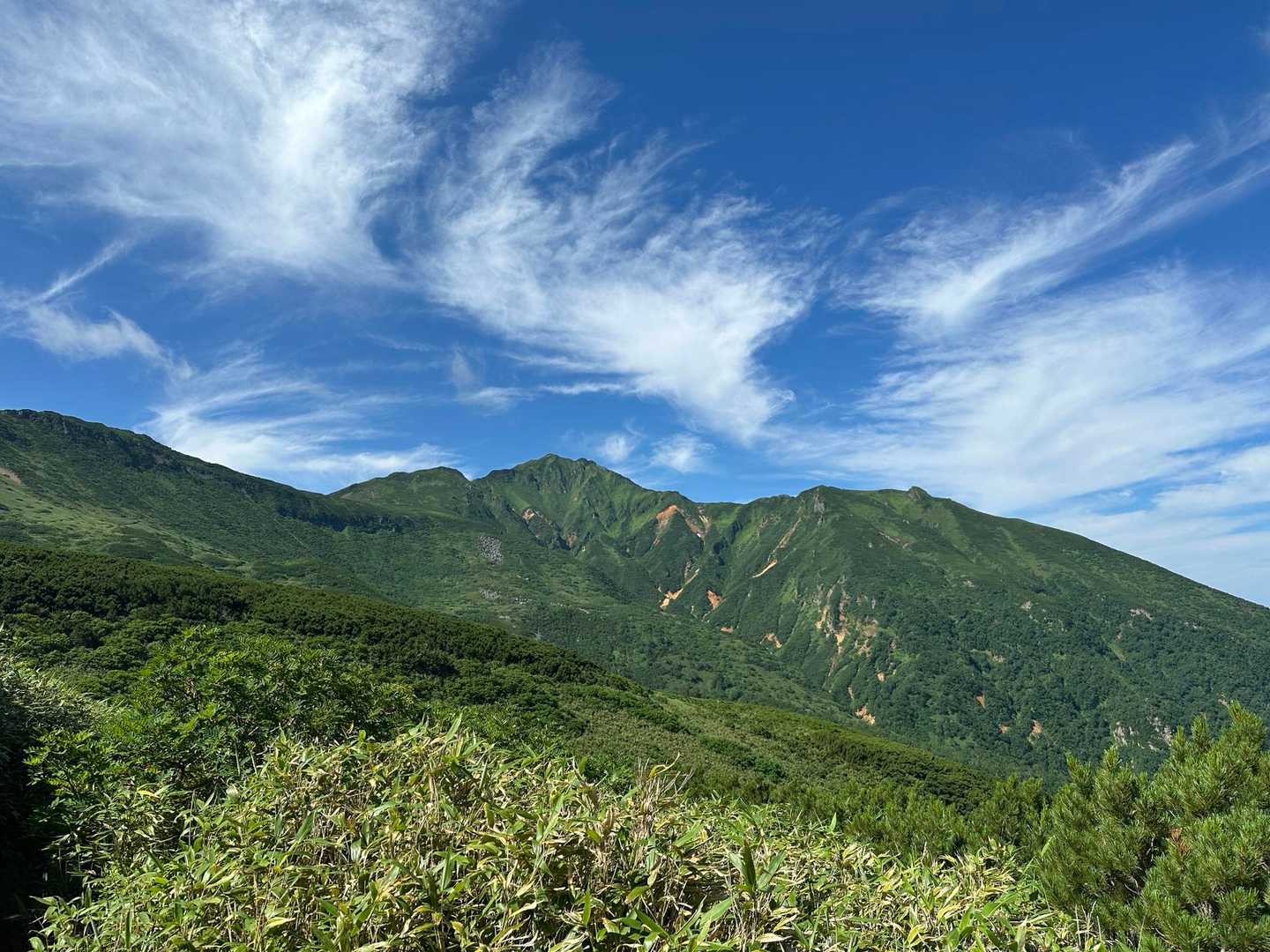 まずは富良野岳に向かいます
