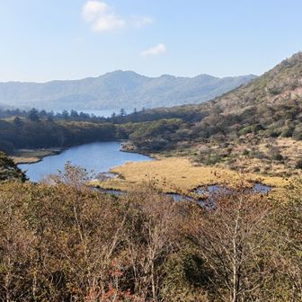 鳥居峠からの覚満淵