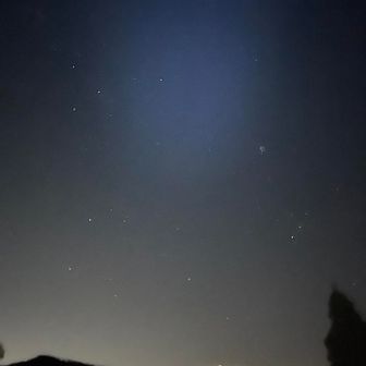一気にバス停まで駆け抜けてきました！
星綺麗すぎて...
あとやっぱ暗すぎて怖かったです。
でもナイトは楽しい...