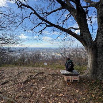 登山口から近い展望台
ここも夜景キレイだろな
