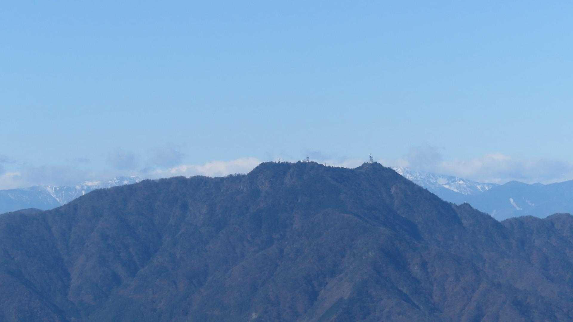 電波塔でわかりやすい三つ峠