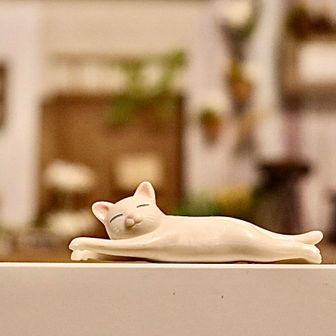 jiji {⌯^•^⌯}ฅ