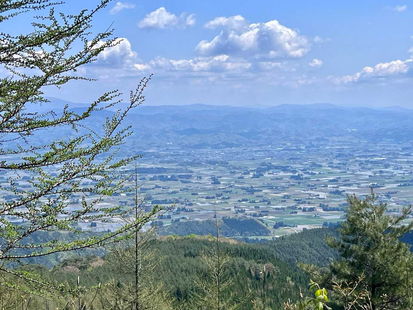 麓の町が見えるっていい