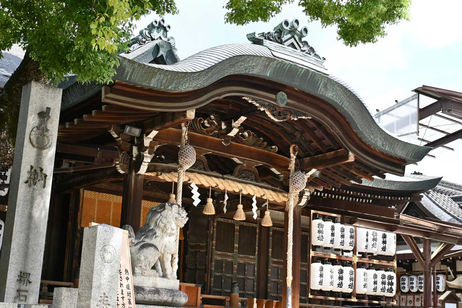 まずはお百度参り