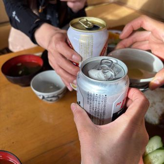 乾杯ビール🍻　しかしやはり疲れすぎたのかお腹いっぱいで半分しか飲めなかった😓