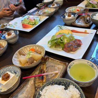 夜はご馳走^ ^
ステーキがたまらない