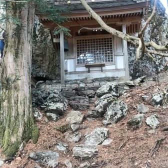 七ツ石山神社、鐘を鳴らせます
