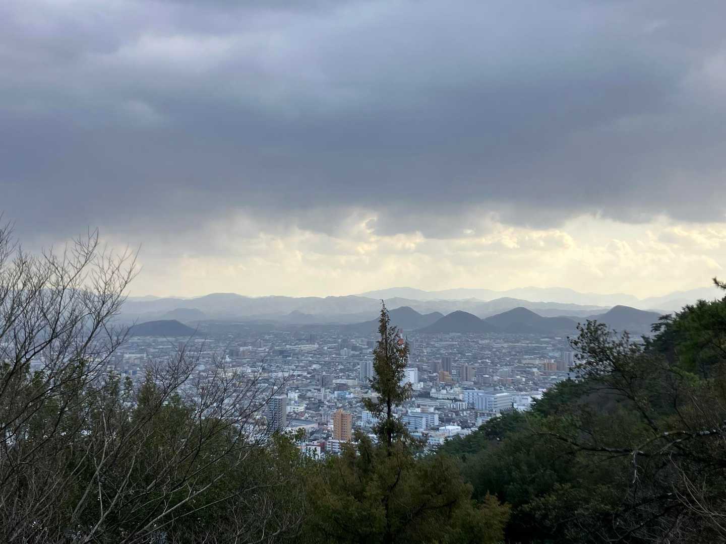 稲荷山登山口-稲荷山-室山 縦走コースの写真