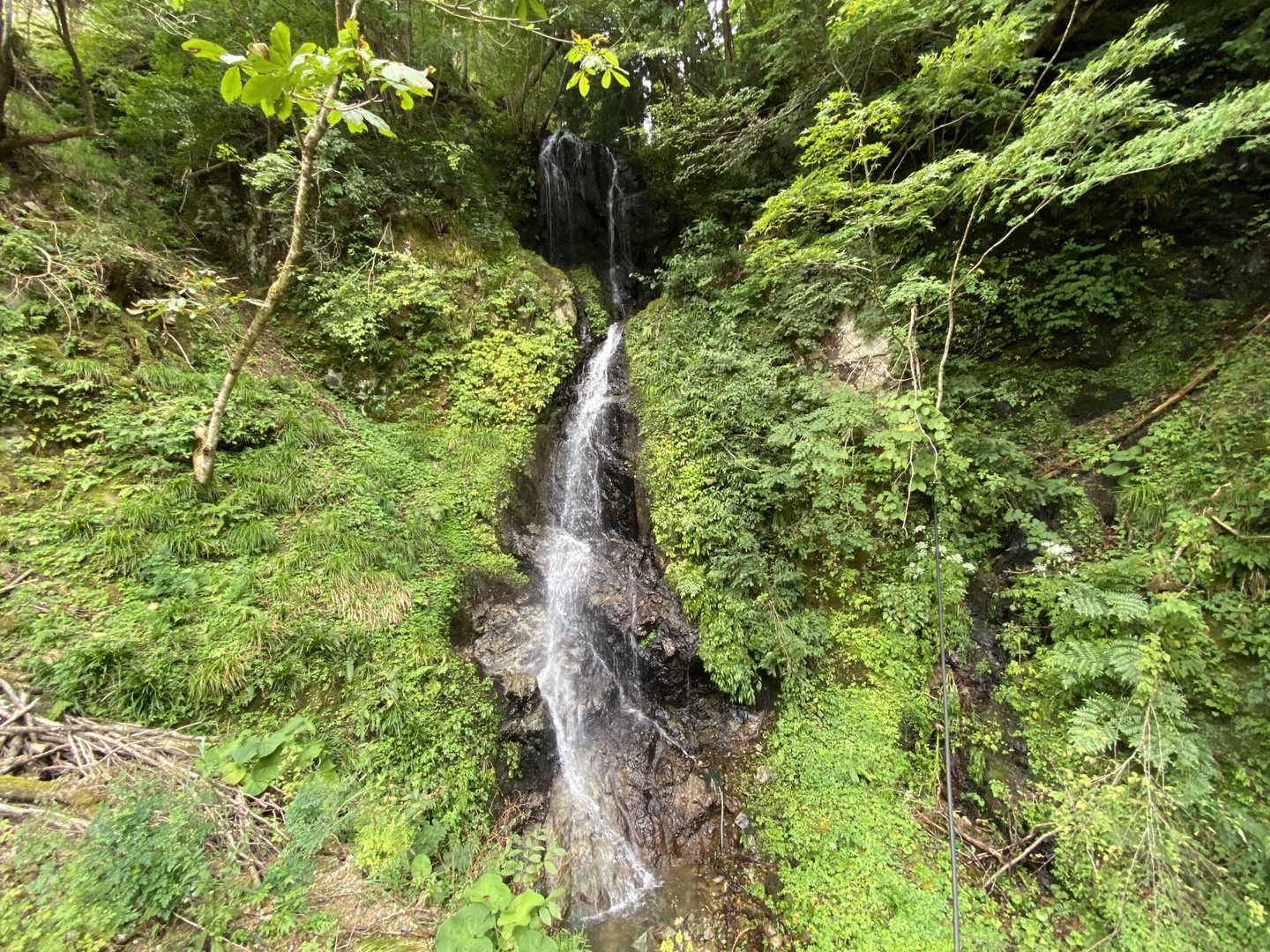 落差のある大きな滝ですが、看板は無かった。