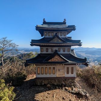 夜中光ると目立ちますな
別に光らんけど