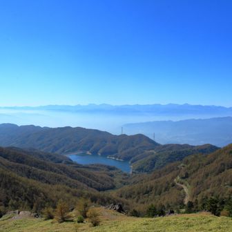 天狗棚山よりやや先からの眺望