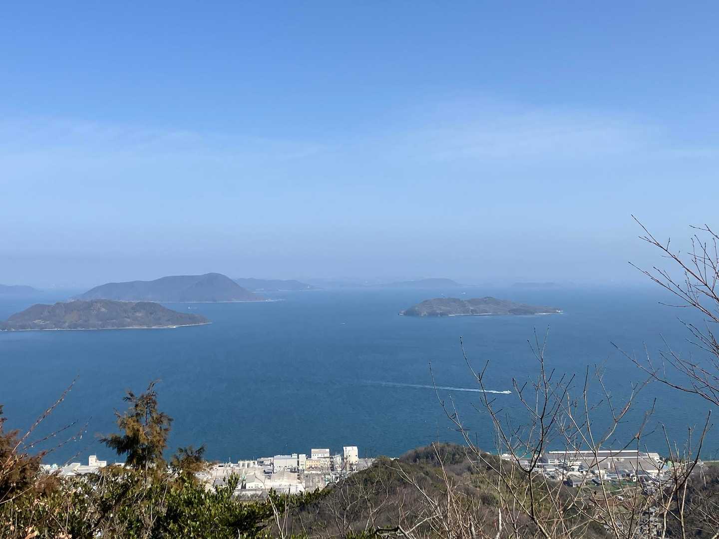 粟島からの船のようです🛳️