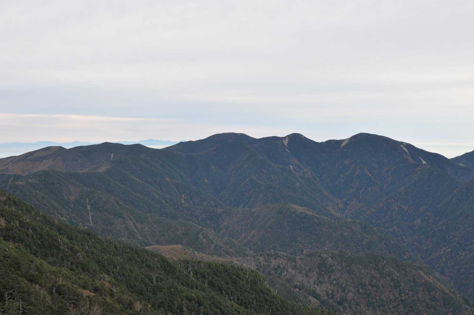 こちらは甲武信ヶ岳方面。