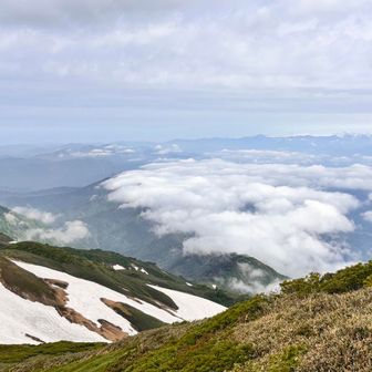 山形方面は雲海☁️
朝日方面からも素晴らしい雲海が見えたでしょう