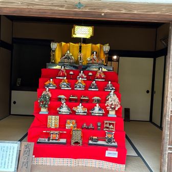 足守付近
ちょうど雛壇がありました