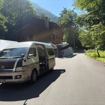 乗合タクシーは9人揃ったら出発
5番目だったので1時間ほど待った
下山後は芦安バス停上の白峰会館で入浴して帰宅
中央道で大雨になりました