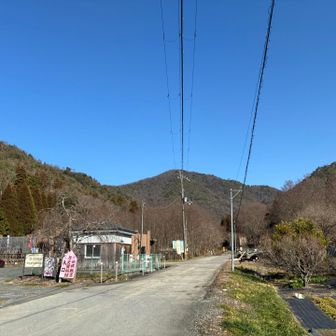 今から登る山頂だと思います