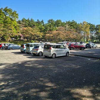 駐車場、🚙は、20、30台くらい。